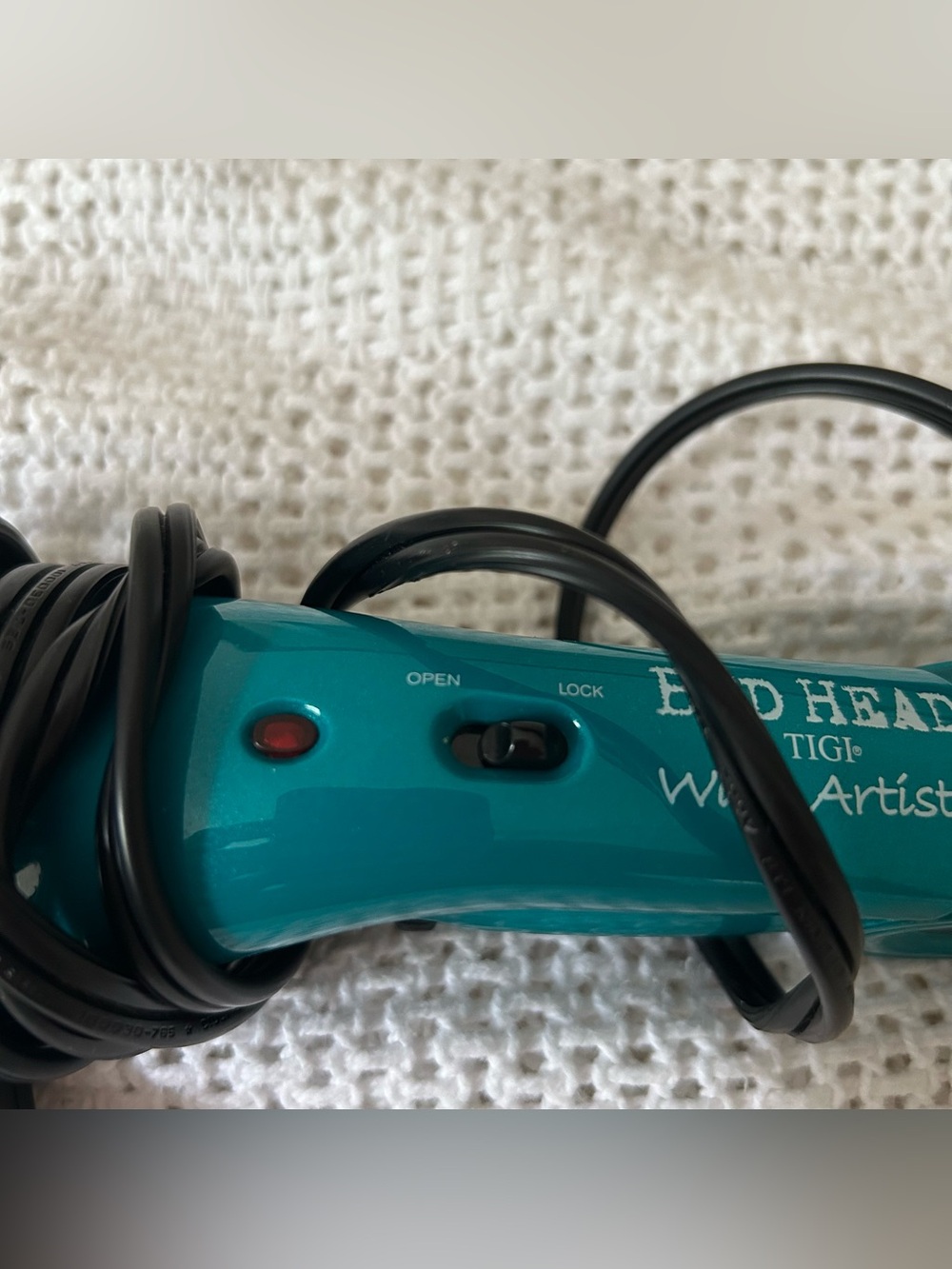 BedHead Wave Artist Triple Barrel Waver - Teal - Picture 2 of 4